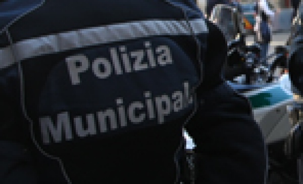 Disabile rinchiusa in casa per prenderle la pensione