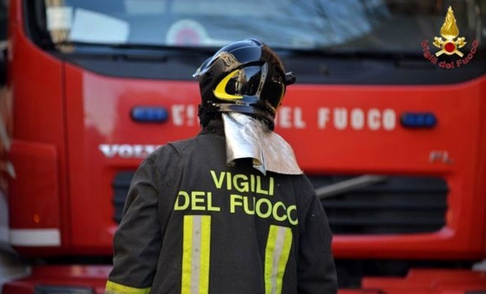 Precipitano con l’auto nel burrone: morti due ragazzi