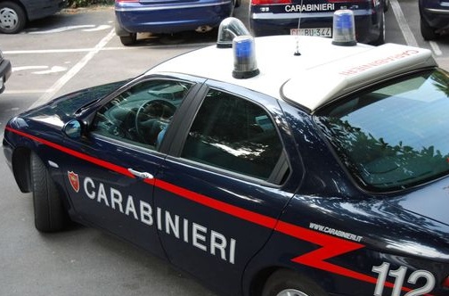 Tentato di rubare in un appartamento: tre persone arrestate