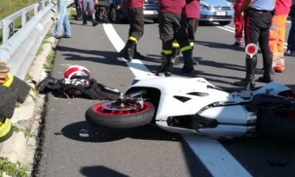 Chivasso, incidente mortale: motociclista deceduto sul colpo