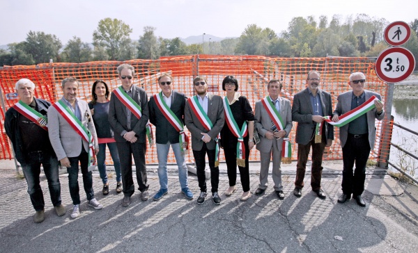 Ponte sul Po: i sindaci della collina e di Settimo in protesta. L’assenza di San Mauro genera tensioni