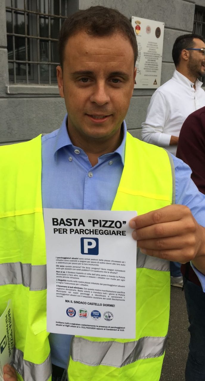 Protesta pacifica del gruppo di Doria contro i parcheggiatori abusivi