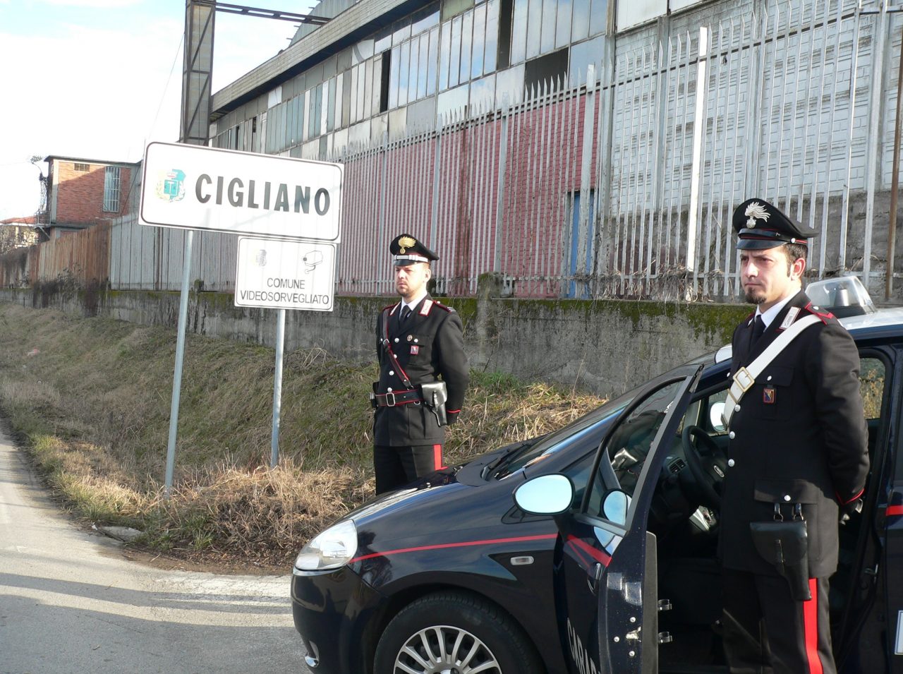 Scippa un passante ad un mercatino: bloccato