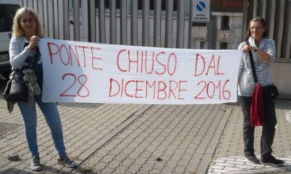 Castiglione, protesta per il ponte ancora chiuso durante la Milano-Torino