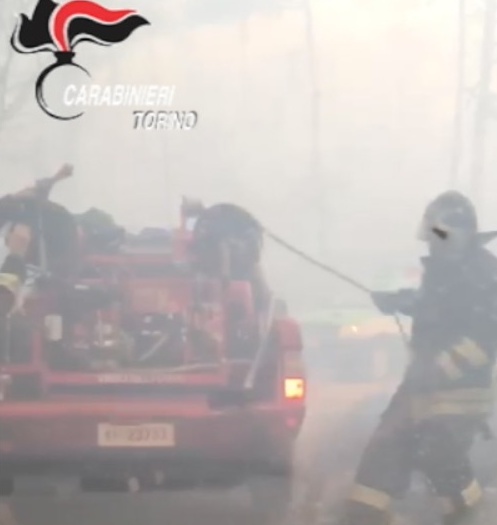 Incendio in Val di Susa, anziana salvata dalle fiamme