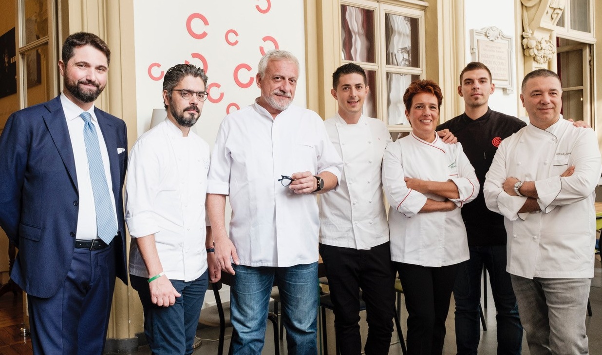 Regge e l’infinito contagiano la cucina di Cannavacciuolo