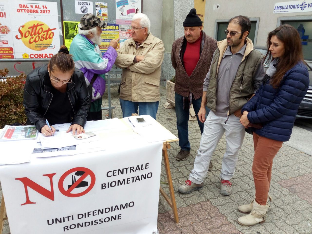 Centrale biogas cittadini protestano