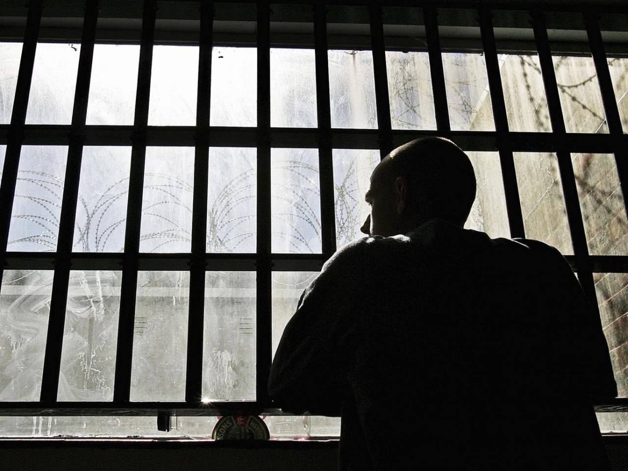 Detenuti col cellulare in carcere a Ivrea