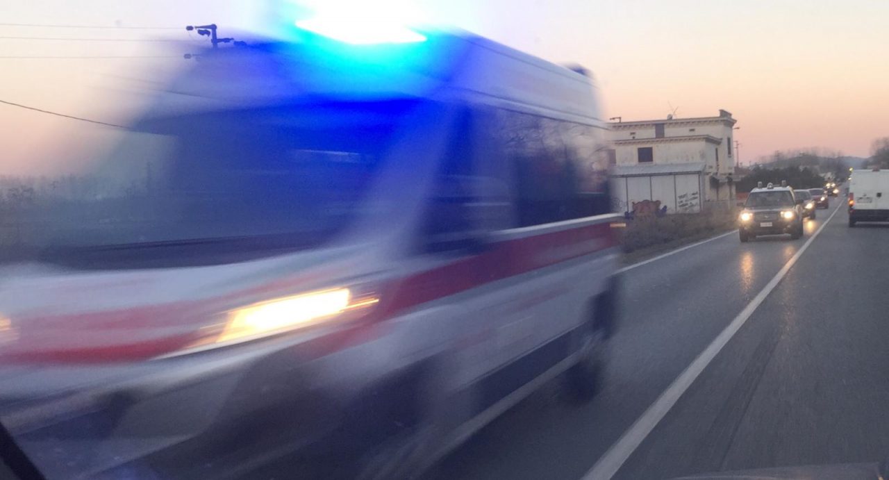 Bimba nata dopo l’incidente della mamma: è grave