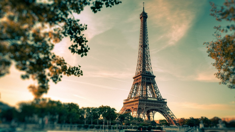 Tamponi obbligatori per chi rientra dalla Francia