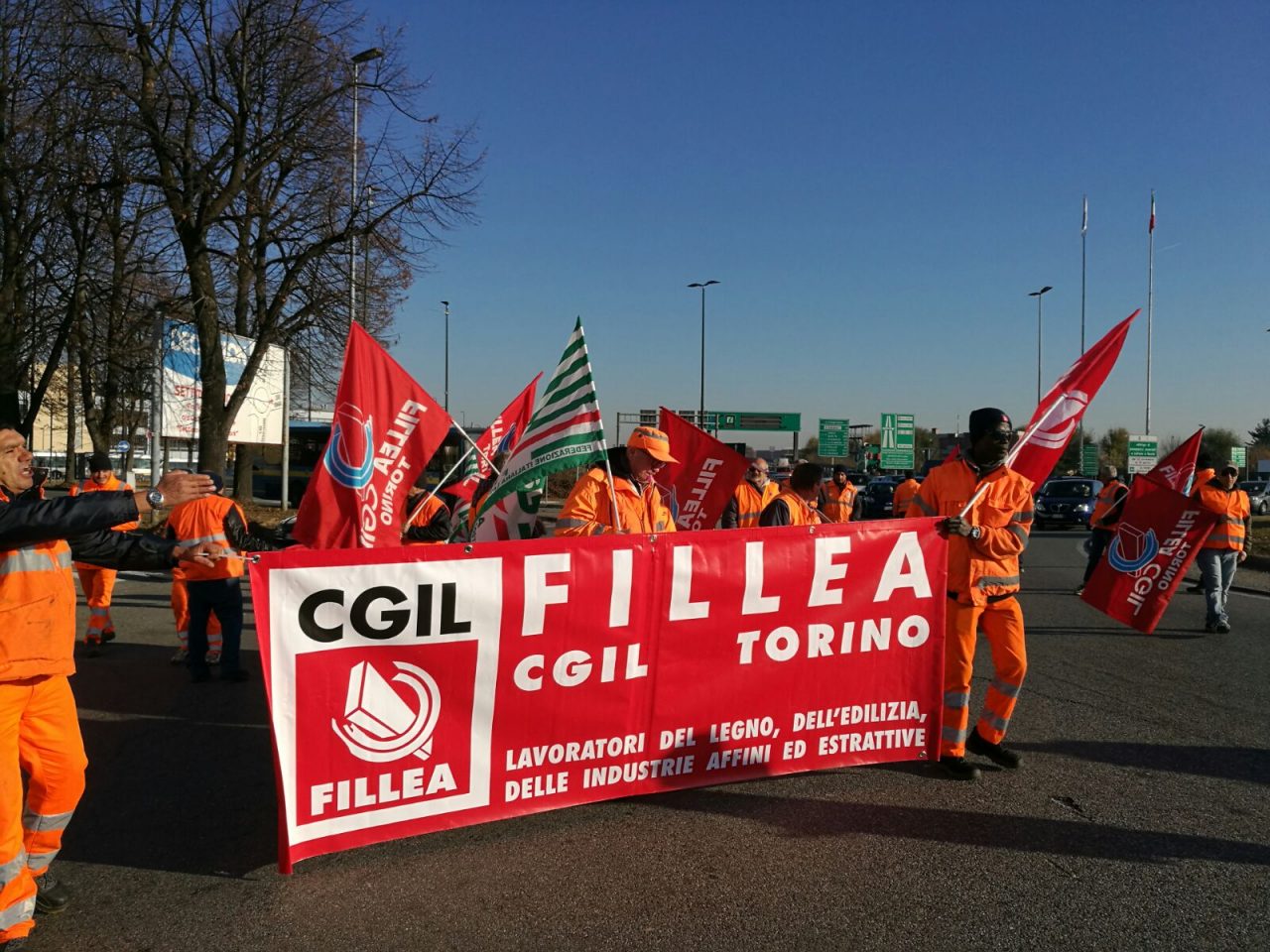 Autostrada bloccata per sciopero lavoratori