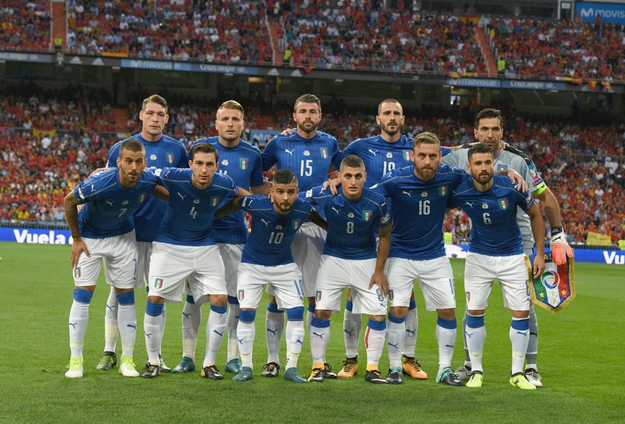 Italia fuori dai mondiali la delusione nel Chivassese LE FOTO