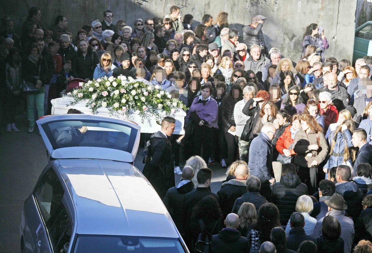 Funerali Beatrice giorno del dolore LE FOTO