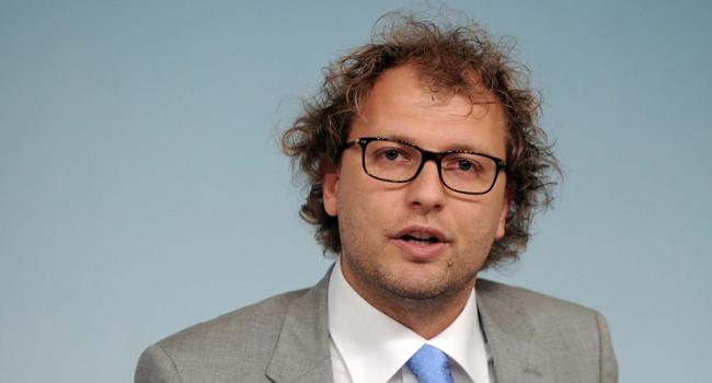 Ministro Lotti presenta la Casa degli Sport