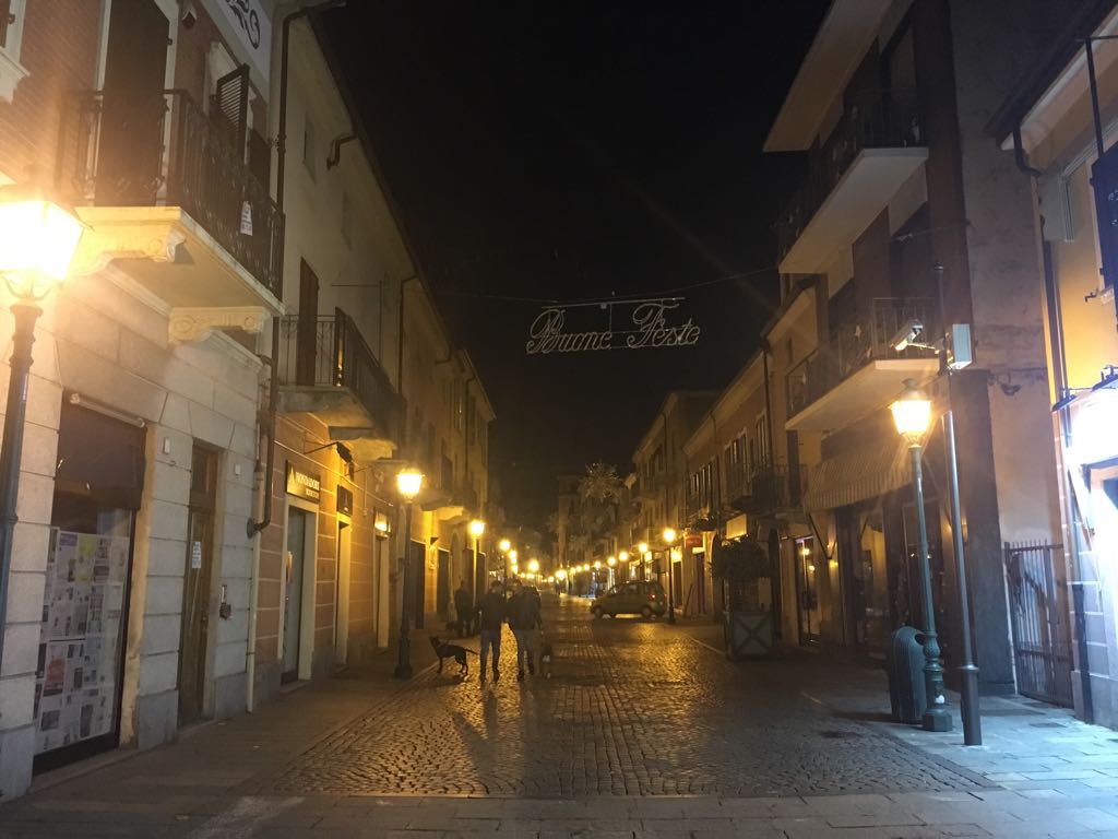 Luci di Natale arrivano in città