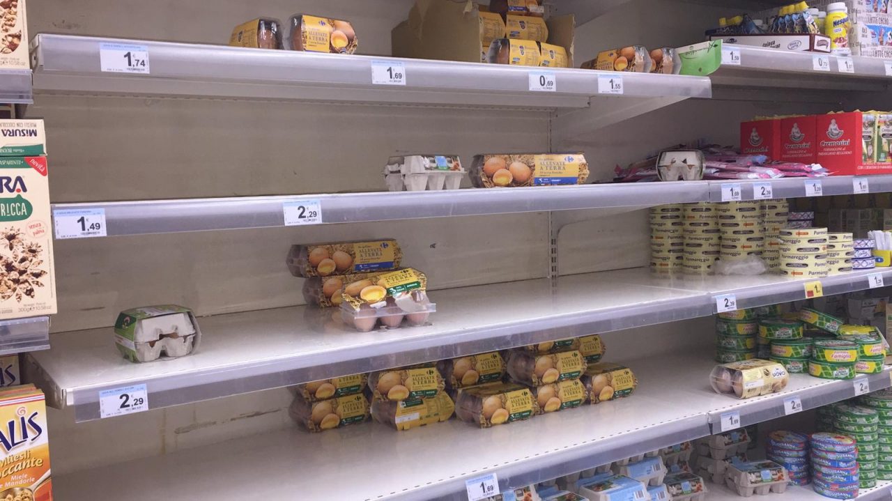 Uova sparite dai supermercati