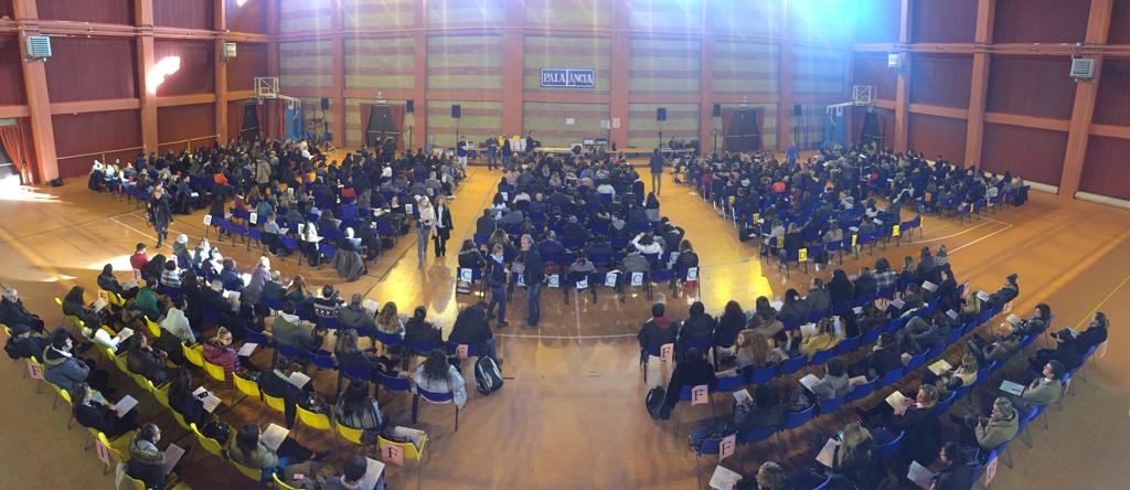 Concorso pubblico 700 persone per 2 posti IL VIDEO