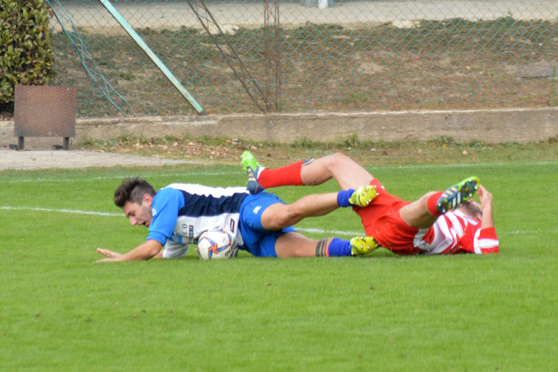 Calcio dilettanti ritorno in campo subito derby San Mauro Chivasso