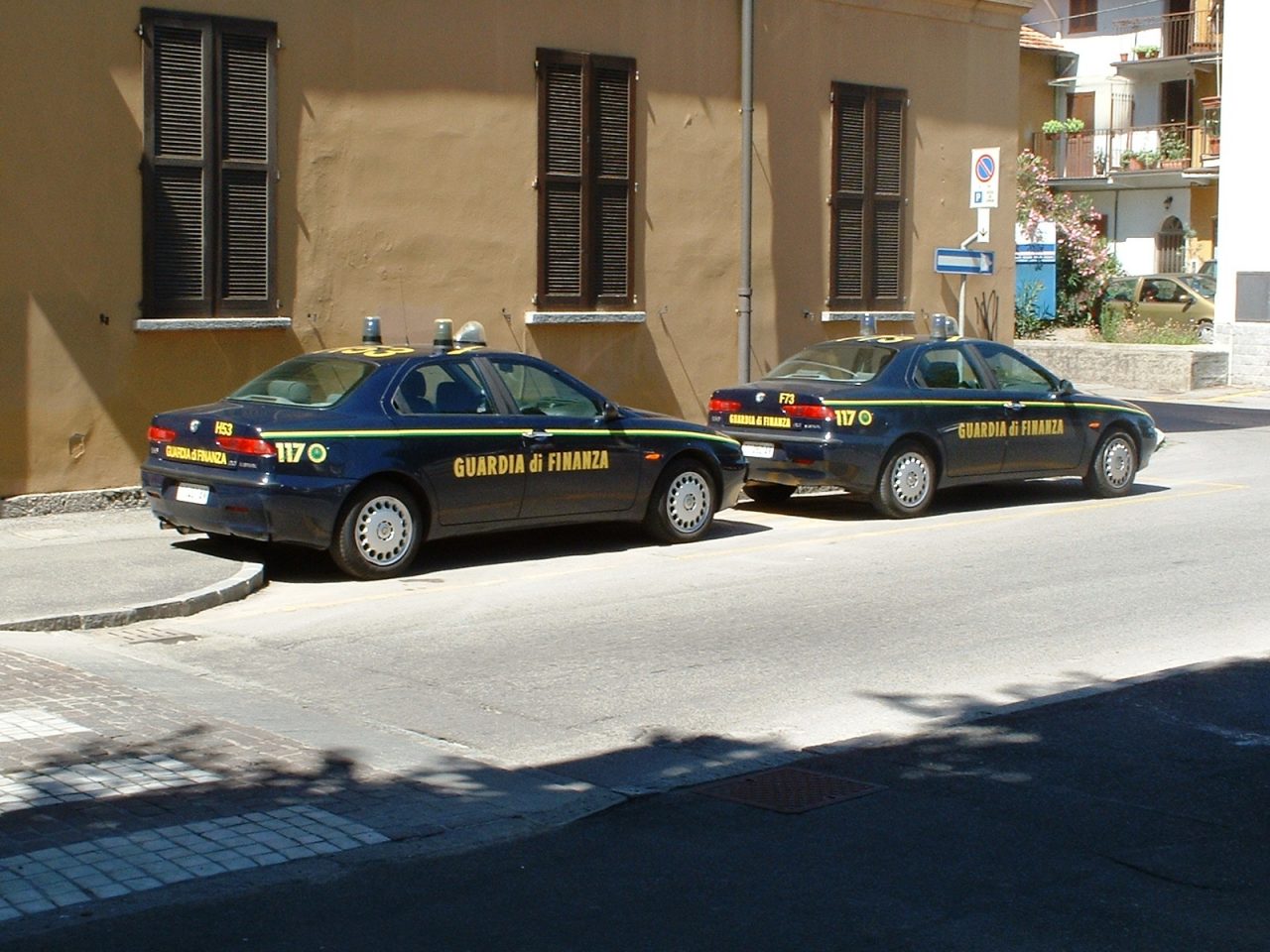 Mercato sequestrata merce contraffatta IL VIDEO