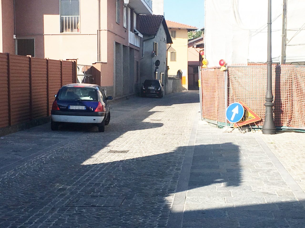Divieto di sosta in via don Carra