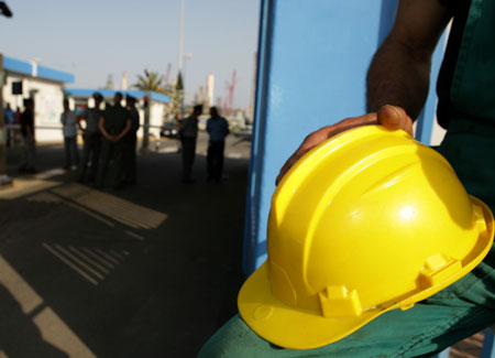 «Lavoratori riassunti e pagati: questa è la verità»