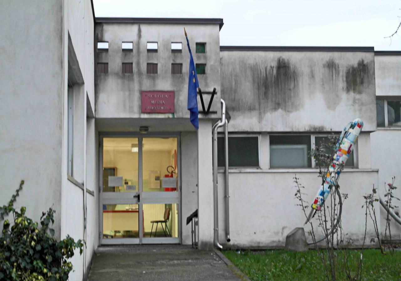 Furto scuola arriva l’aiuto dei privati