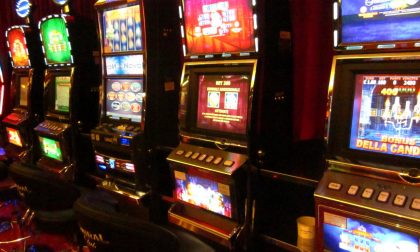 Slot machine illegale multa da 8mila euro per il gestore