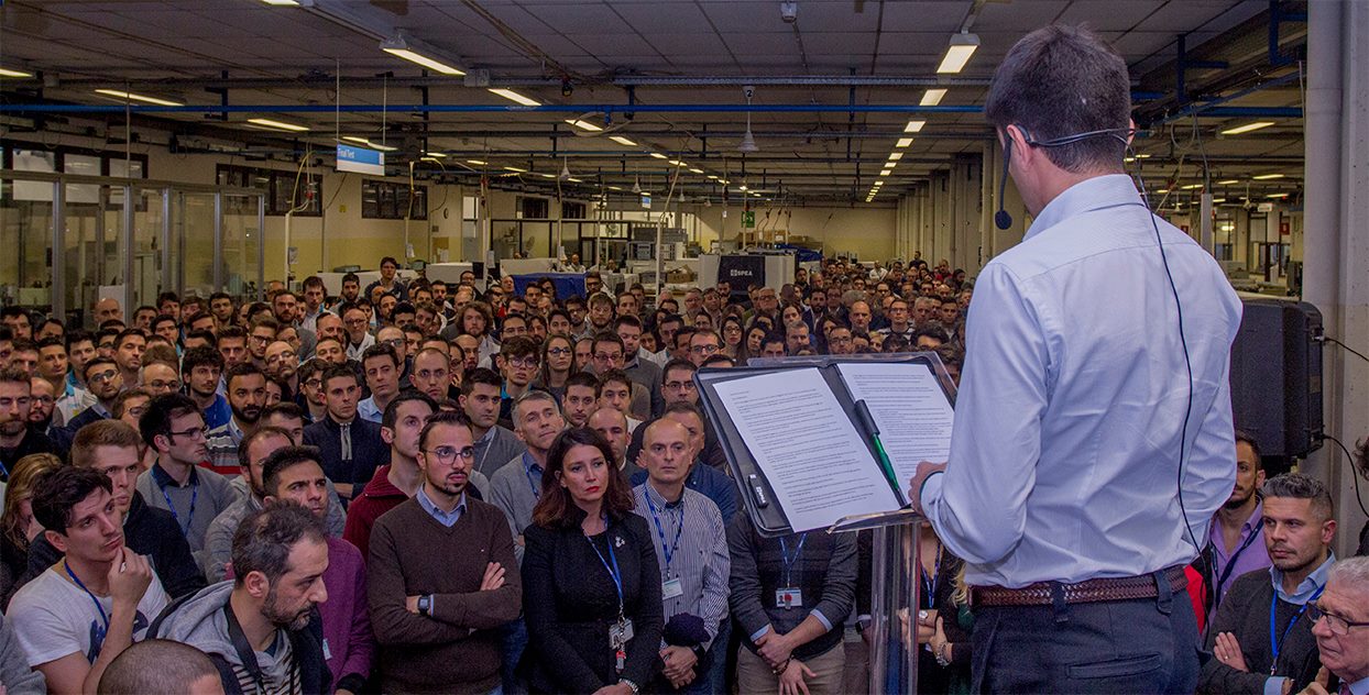 Doppia tredicesima l’annuncio ai lavoratori LE FOTO