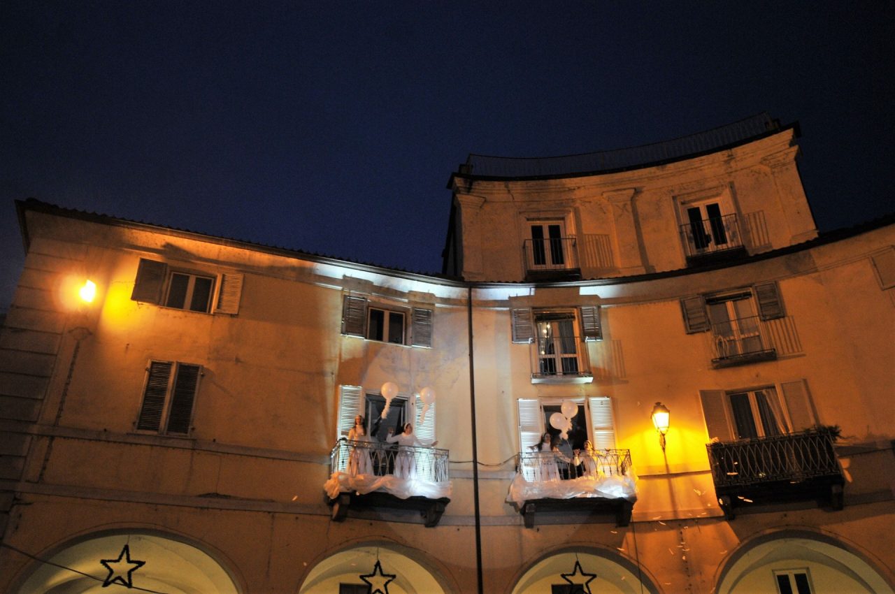 Spettacolo teatrale con Il solito presepe