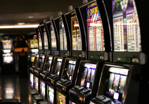 Sala giochi di Chivasso svaligiata dai ladri