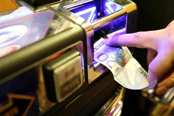 Milioni fumati al gioco d’azzardo