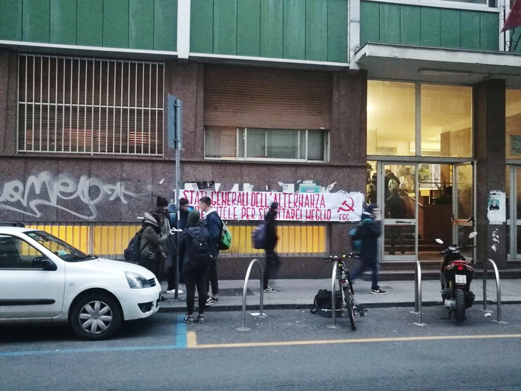 Studenti protestano contro sfruttamento LE FOTO