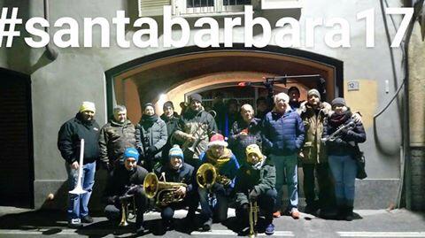 Banda musicale all’alba in città ecco il perché