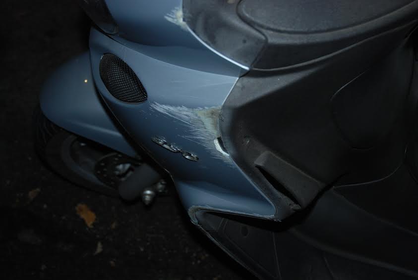 Motociclista muore dopo incidente per malore