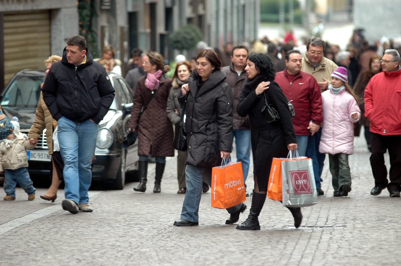 Saldi invernali, si parte sabato 5 gennaio