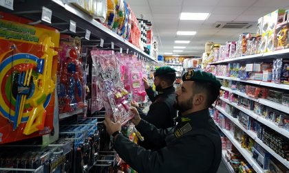 Carnevale sicuro sequestrati due milioni di articoli IL VIDEO