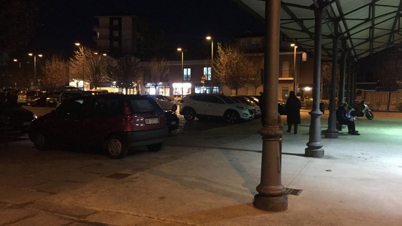 Parcheggia sul marciapiede LA FOTO DELLA SETTIMANA
