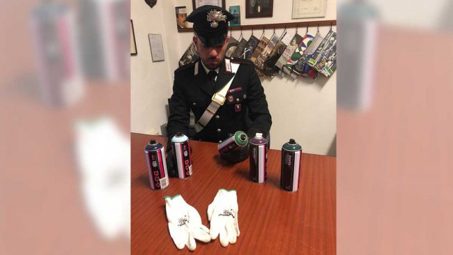 Imbratta treno a Capodanno denunciato 41enne