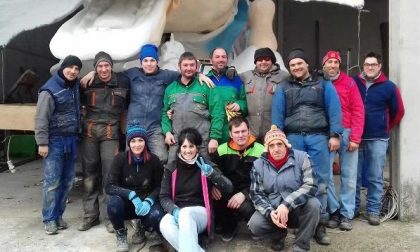 Carro di Carnevale denuncia sociale
