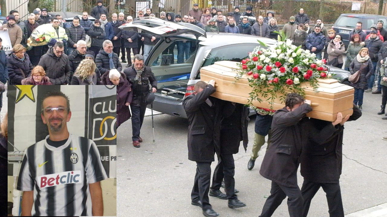 Morto Michele Zaffino tanti amici al funerale VIDEO