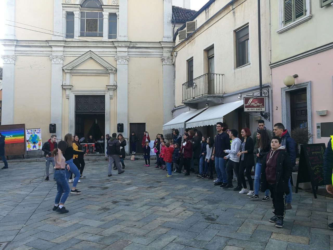 Giovani degli oratori marcia per la Pace