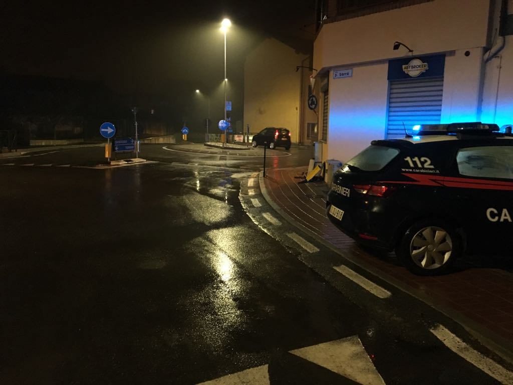 Auto schianta contro muro assicurazione LE FOTO