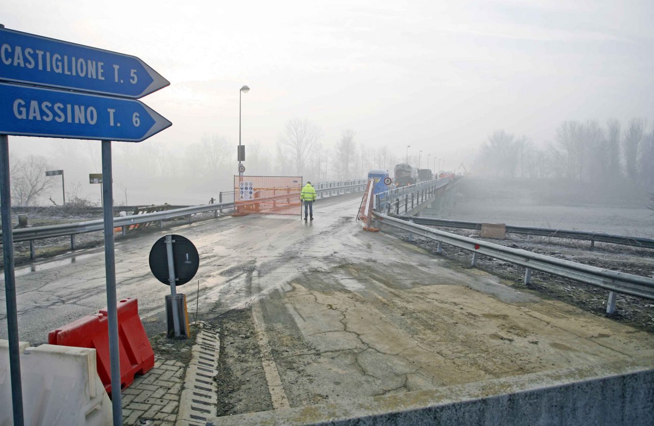 Ponte sul Po riapre domani