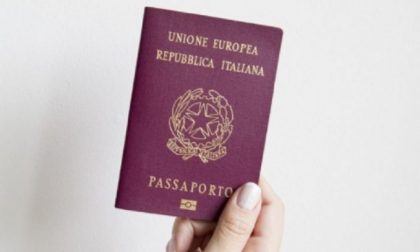 Passaporti, «Le prenotazioni vanno raccolte in Comune»