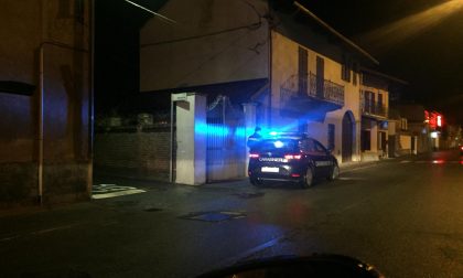 Non apre alla porta arrivano carabinieri e vigili del fuoco LE FOTO