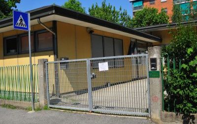 Cade controsoffitto scuola dell'infanzia