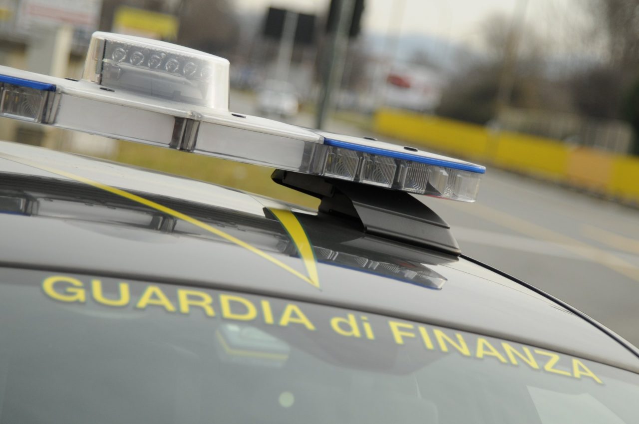 Abusivismo commerciale migliaia di articoli pericolosi sequestrati