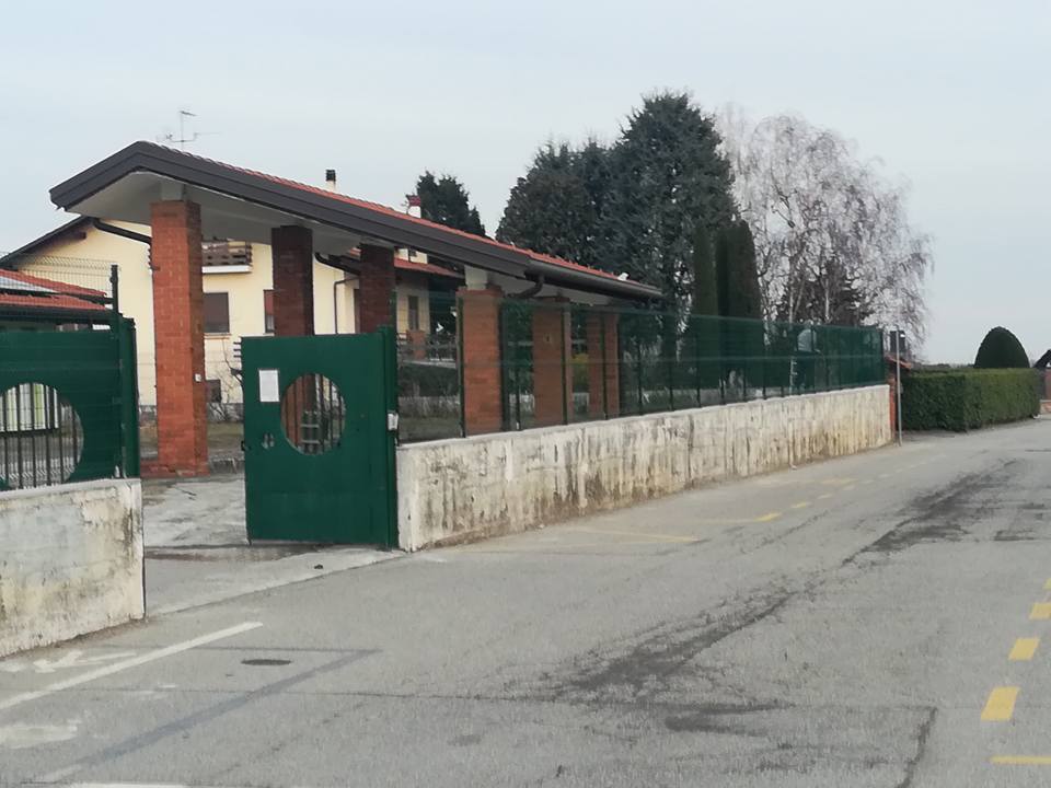 Nuova recinzione per la scuola media
