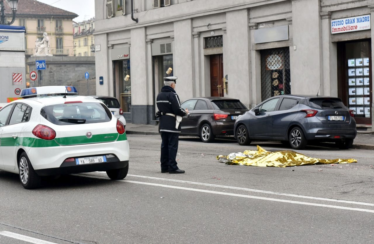 Pensionata uccisa da pirata della strada | L’autista: “Non me ne sono accorto”