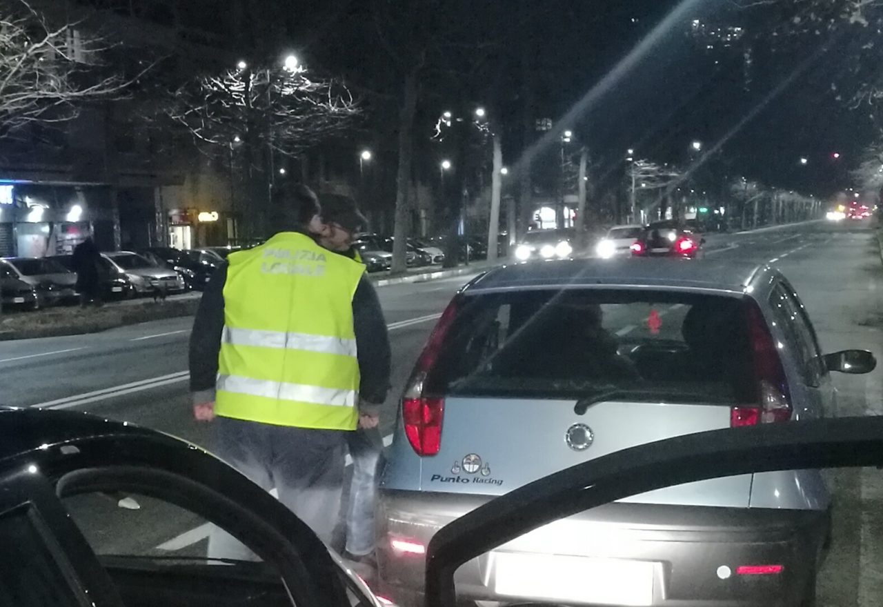 Vigili multano 55 persone